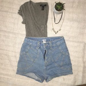Vintage high waisted shorts 🌵