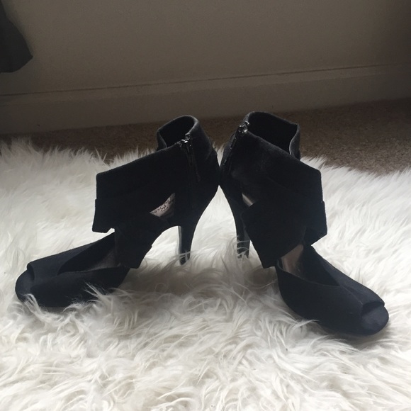 Wrap around heel - Picture 3 of 4