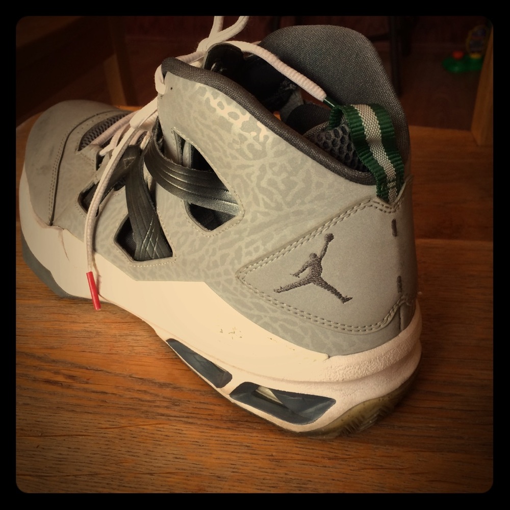 Jordan flywire