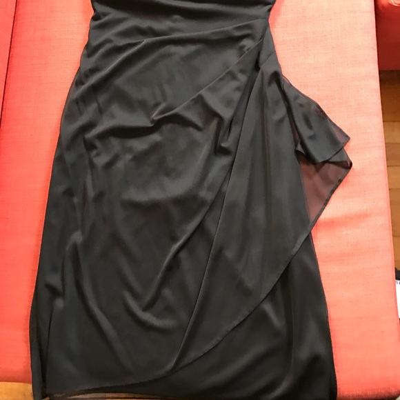 Black chiffon keyhole cocktail dress - Picture 3 of 6