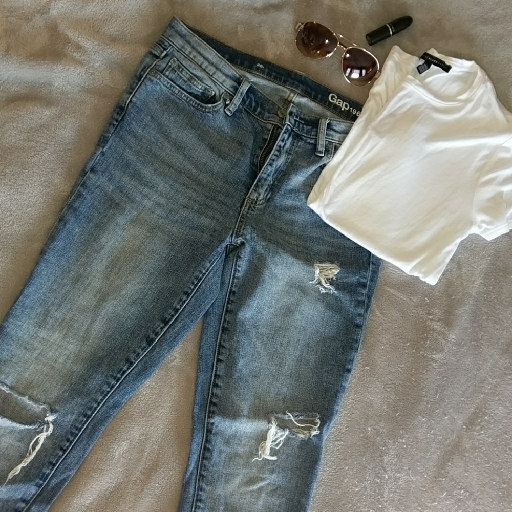 Gap 1969 Y2k ripped jeans sz 28r