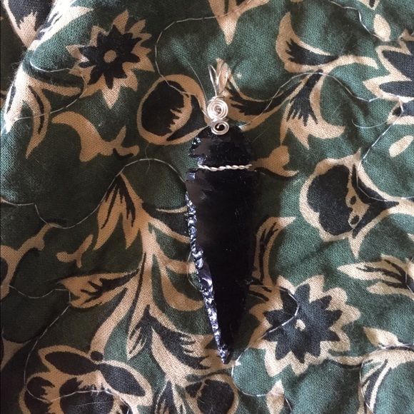 Obsidian dagger Pendant - Picture 3 of 6