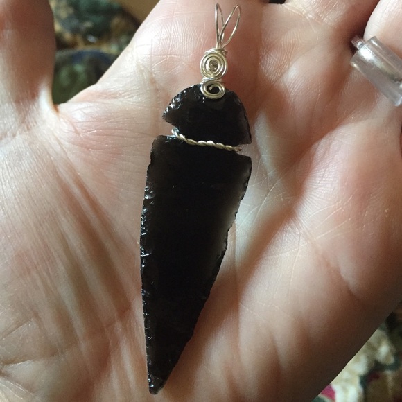 Obsidian dagger Pendant - Picture 5 of 6