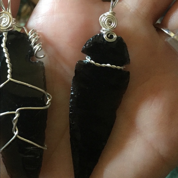 Obsidian dagger Pendant - Picture 6 of 6