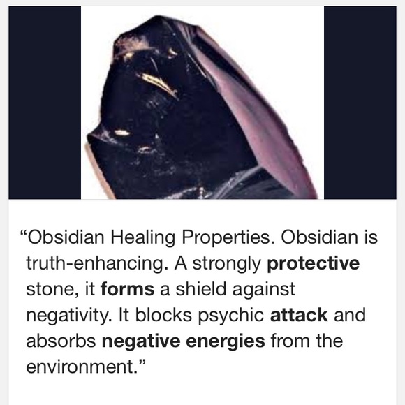 Obsidian dagger Pendant - Picture 2 of 6