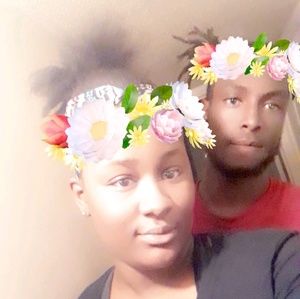 Meet your Posher, Joynelle