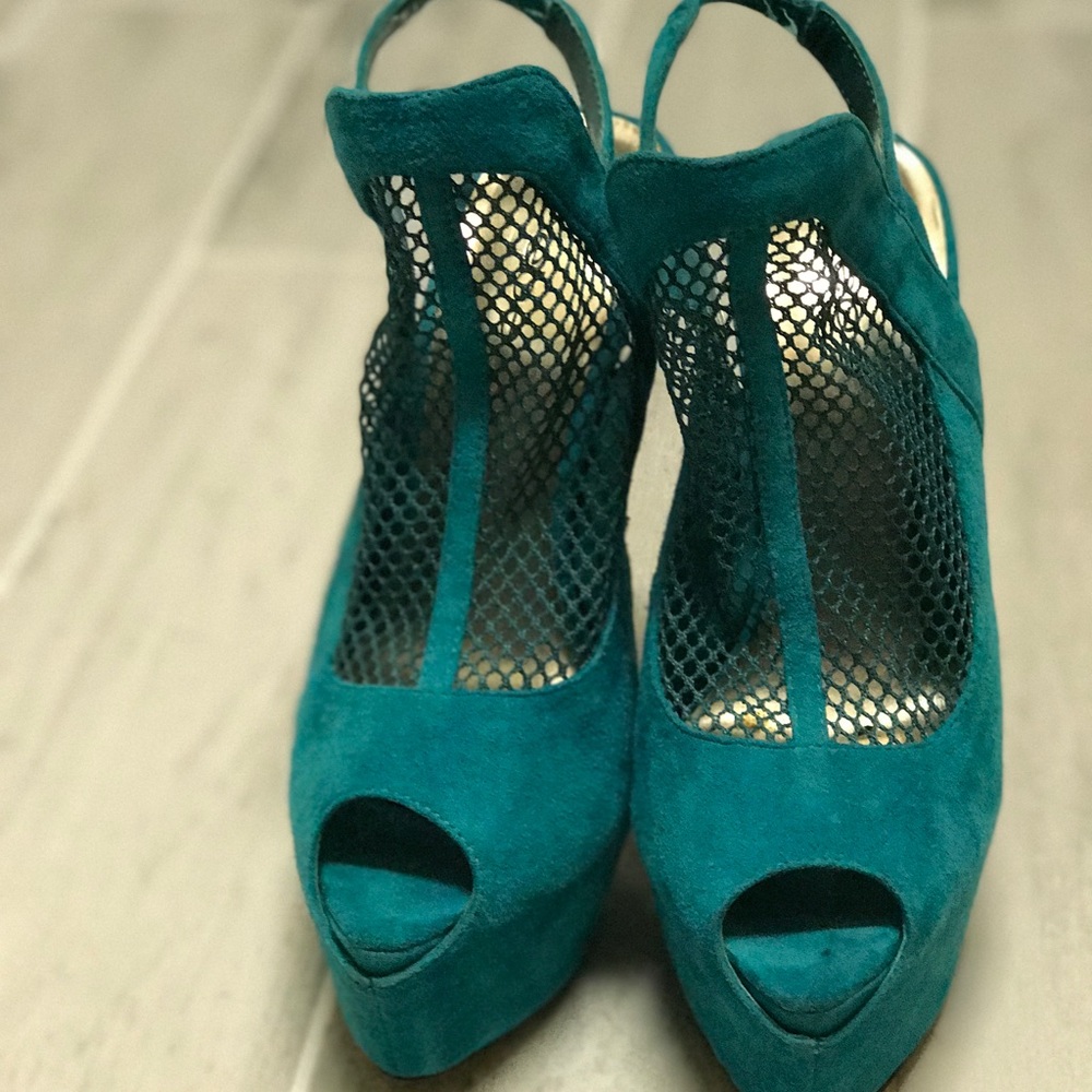 Bebe platforms - Picture 2 of 3