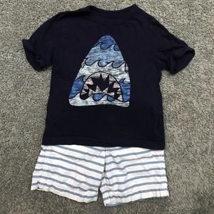 babyGap shirt/shorts boys bundle 3T