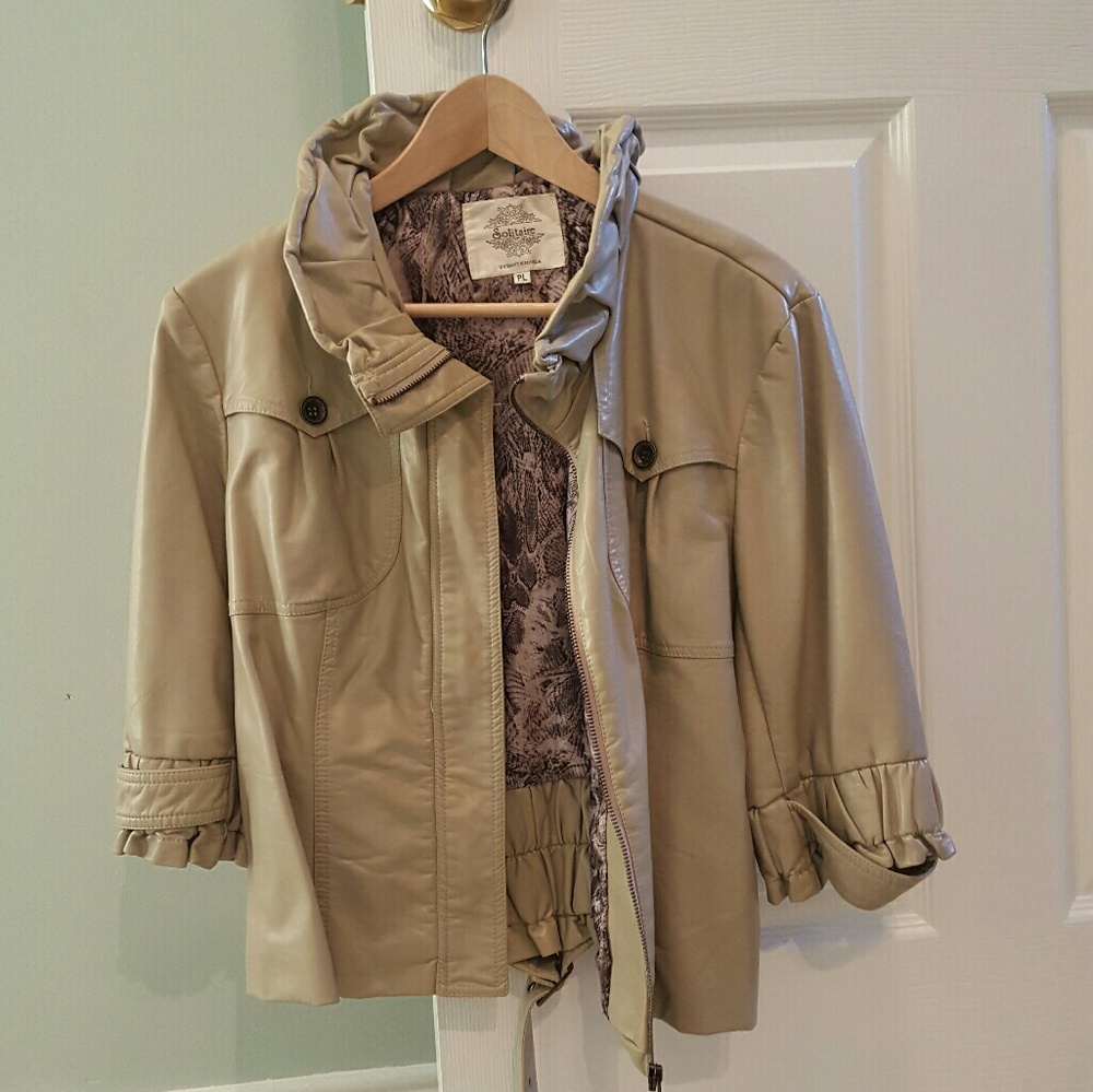 Jacket camel color