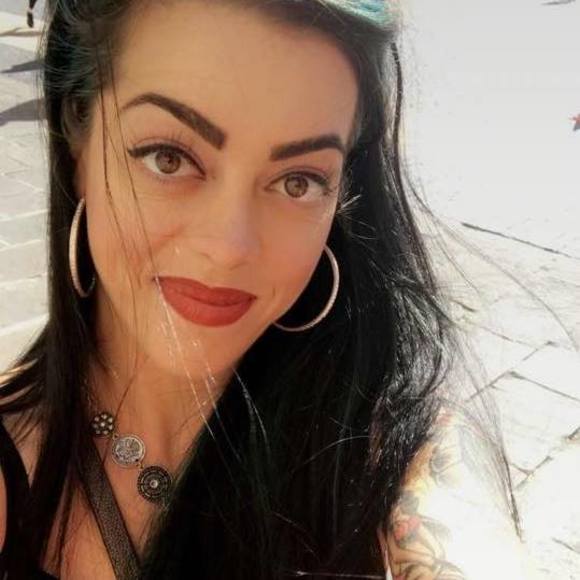 Meet your Posher, Becky - Picture 1 of 1