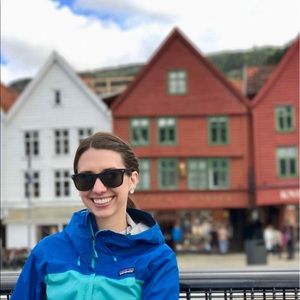 Meet your Posher, April