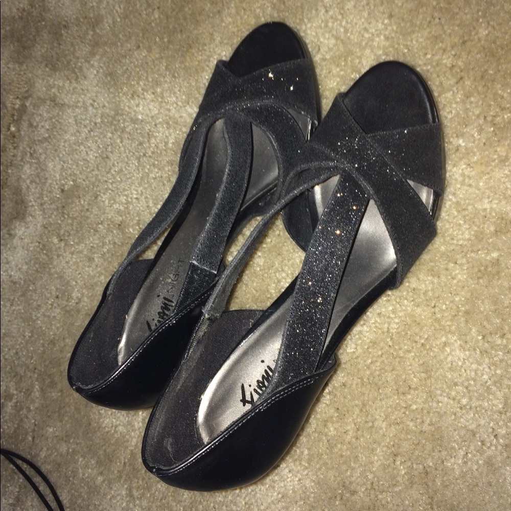 Shoes - Picture 3 of 4