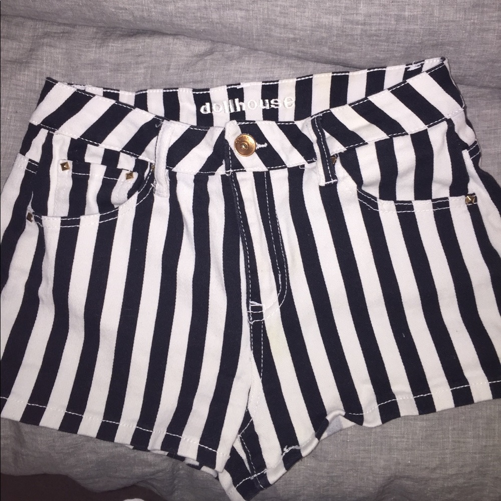 B&W striped shorts