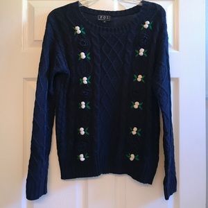 Never sweater with floral detail