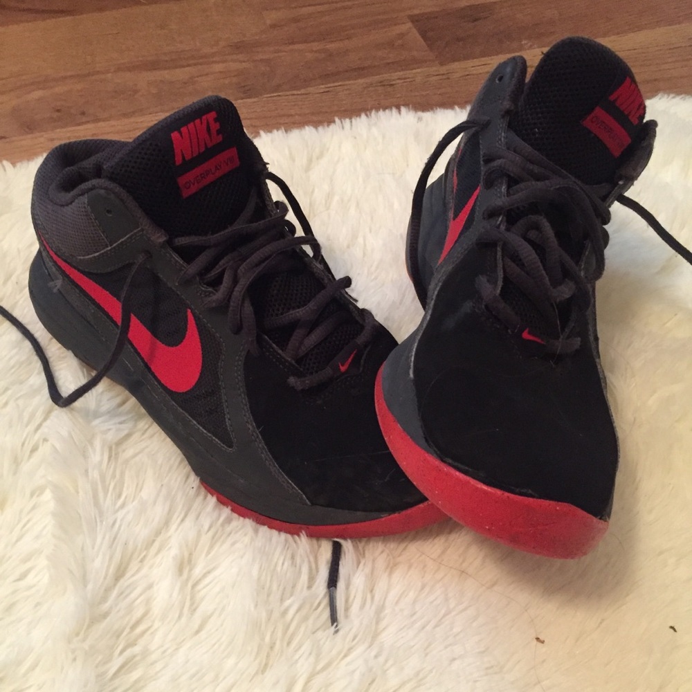 Men’s Nike Overplay VIII Sneakers