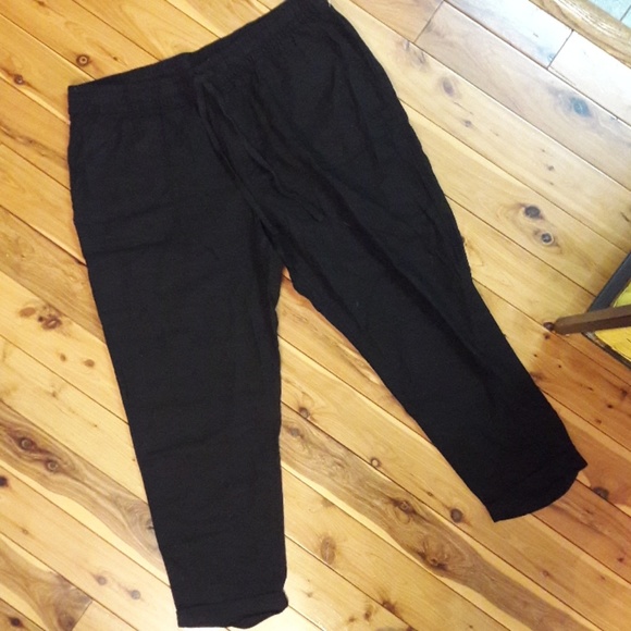 Old Navy Pants - NWT Old Navy Black Rayon/Linen Cropped Drawstring