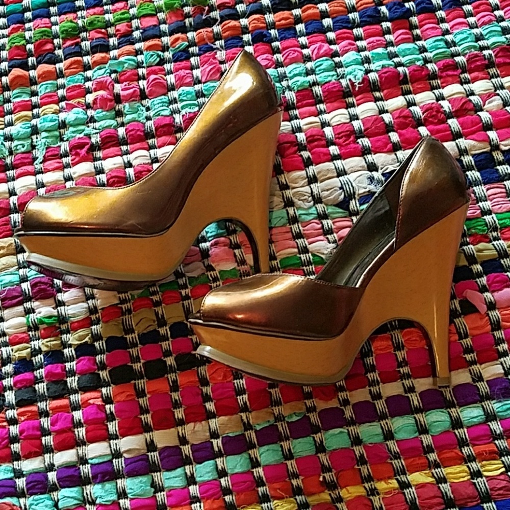 Jessica Simpson sexy brown wood bottom heel size 6