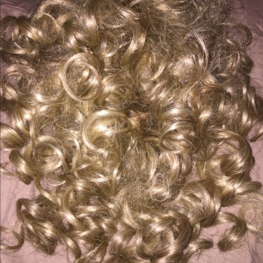 Blonde ponytail wig curly