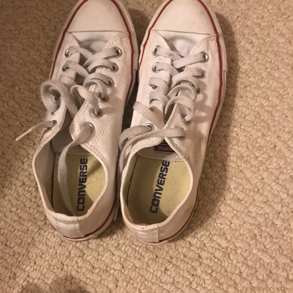 Shoes - white low top converse