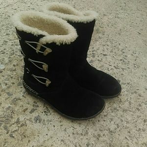 Ugg kona 5183 boots size 9