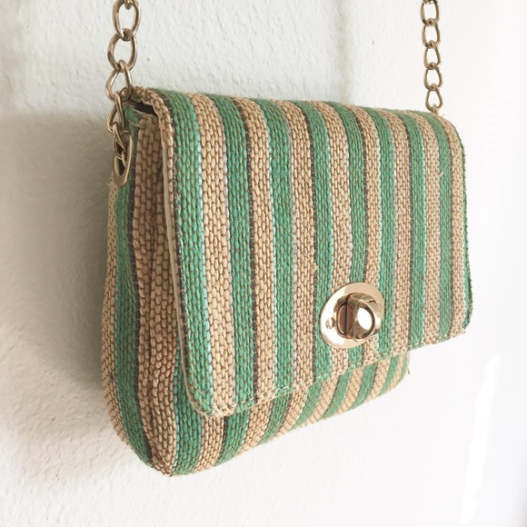 🍃 Cute Straw Crossbody Bag with gold chain - Picture 5 of 8