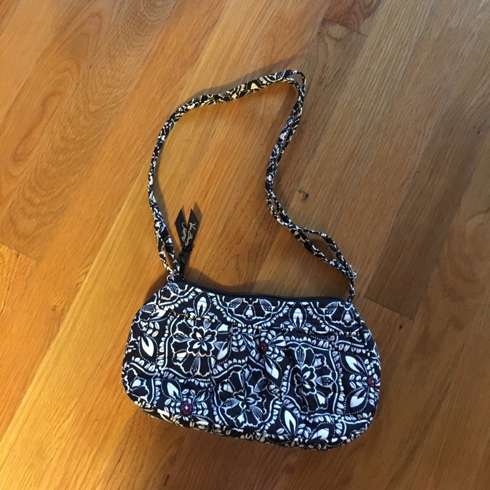 NEW Vera Bradley purse. Black/white design