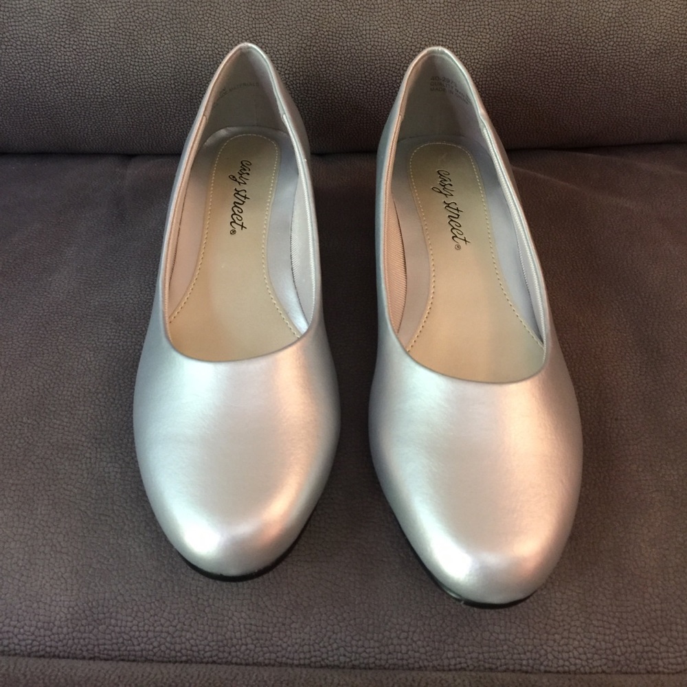 Easy Street Prim pumps