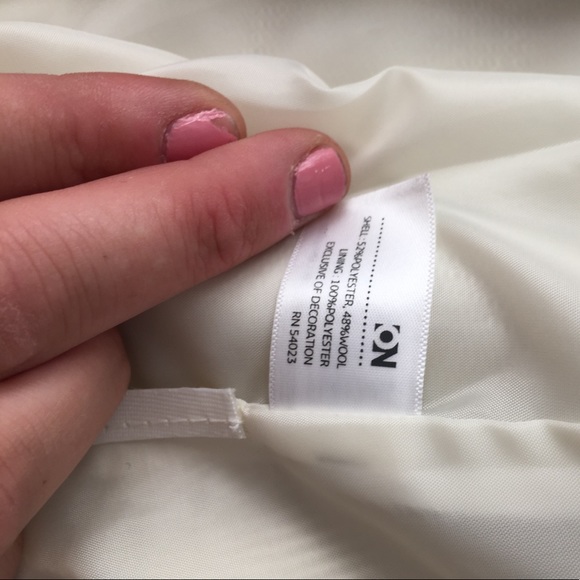 Cream blazer - Picture 7 of 7