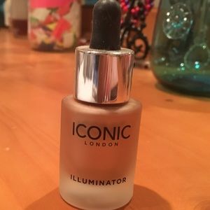 Iconic London illuminator