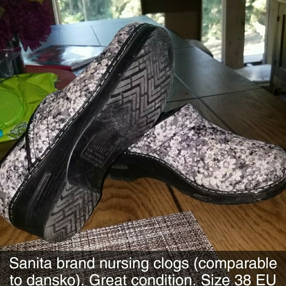 Sanita nursing clogs