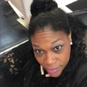 Meet your Posher, Lanita