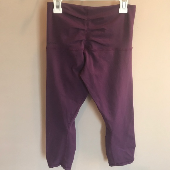 Karma Athletics Ruched Capris!! - Picture 2 of 3