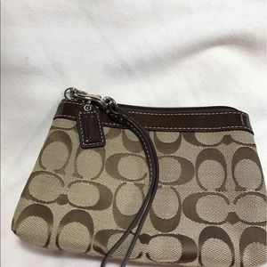 Wristlet