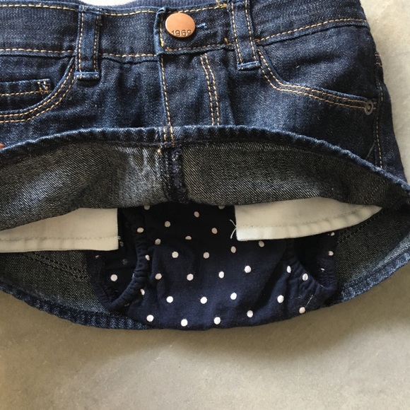 Baby Gap Denim Skirt & Bloomer - Picture 3 of 6