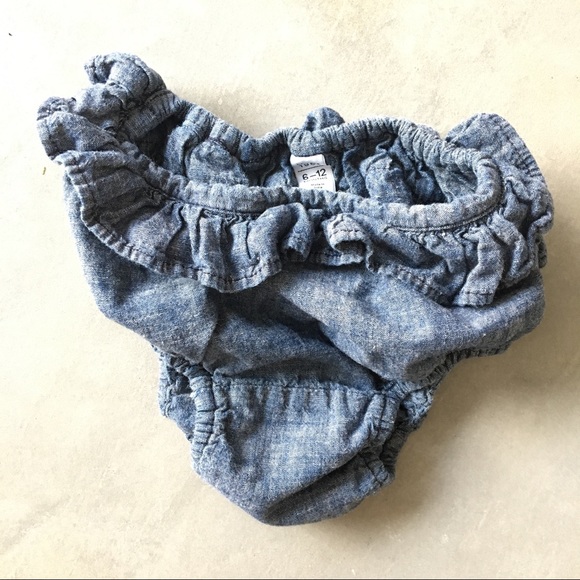 Baby Gap Denim Skirt & Bloomer - Picture 5 of 6