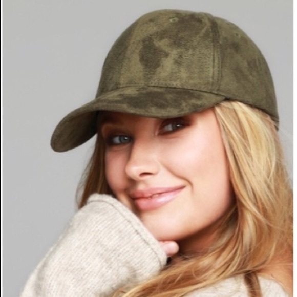 Accessories - 🎉Sale Vegan Suede Baseball Hat In Olive