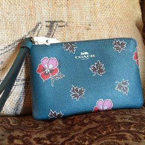 Coach Wristlet NWT Authentic