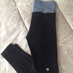 Avocado Yoga pants size Small