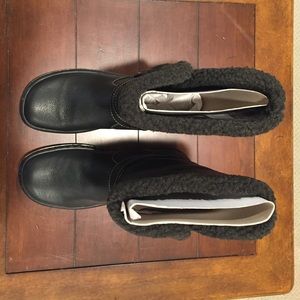 Dr. Martens Brielle black boots