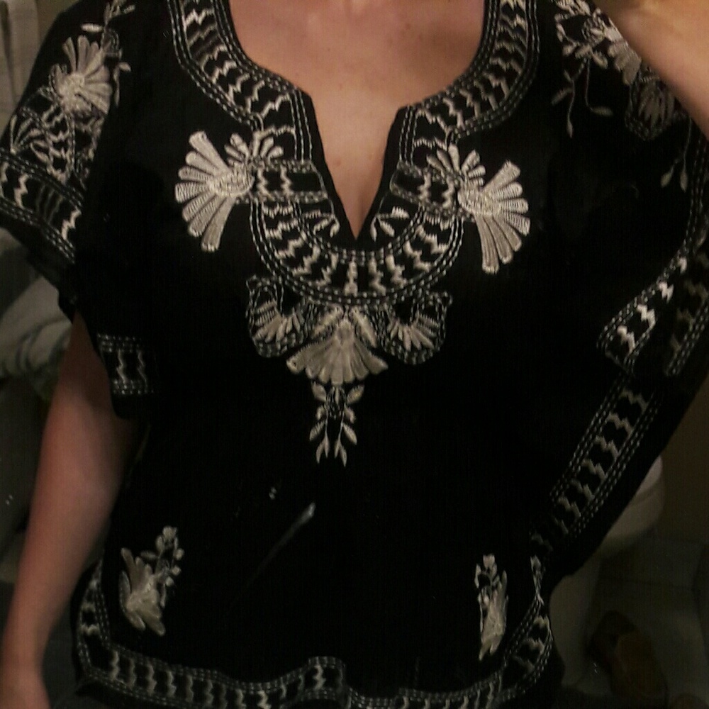 Uno Core Aztec Flowy Shirt