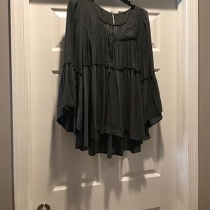 Bell sleeve gray flowy top