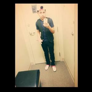 Meet your Posher, Yefrin