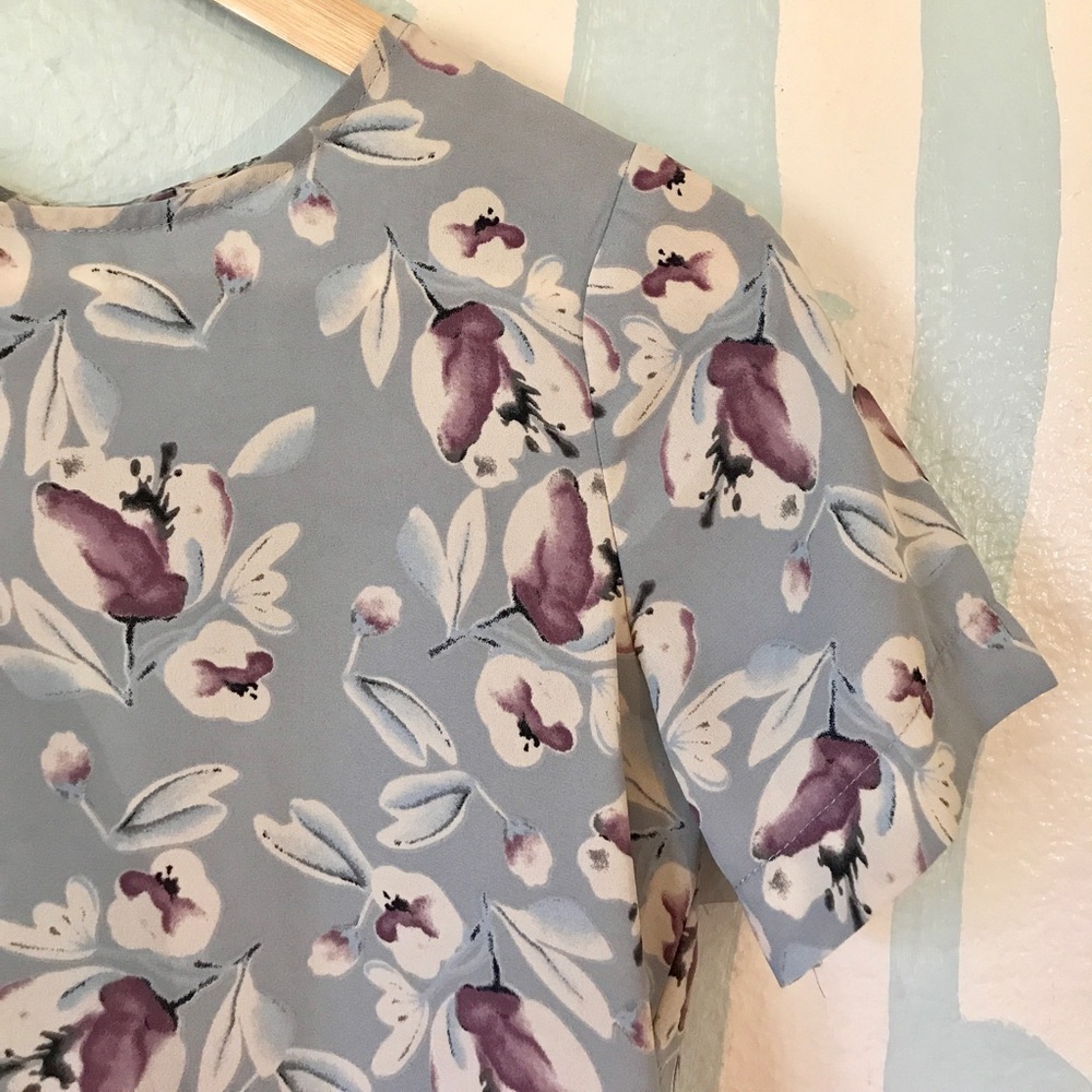 SOLD SOLD SOLD Dusty blue floral top