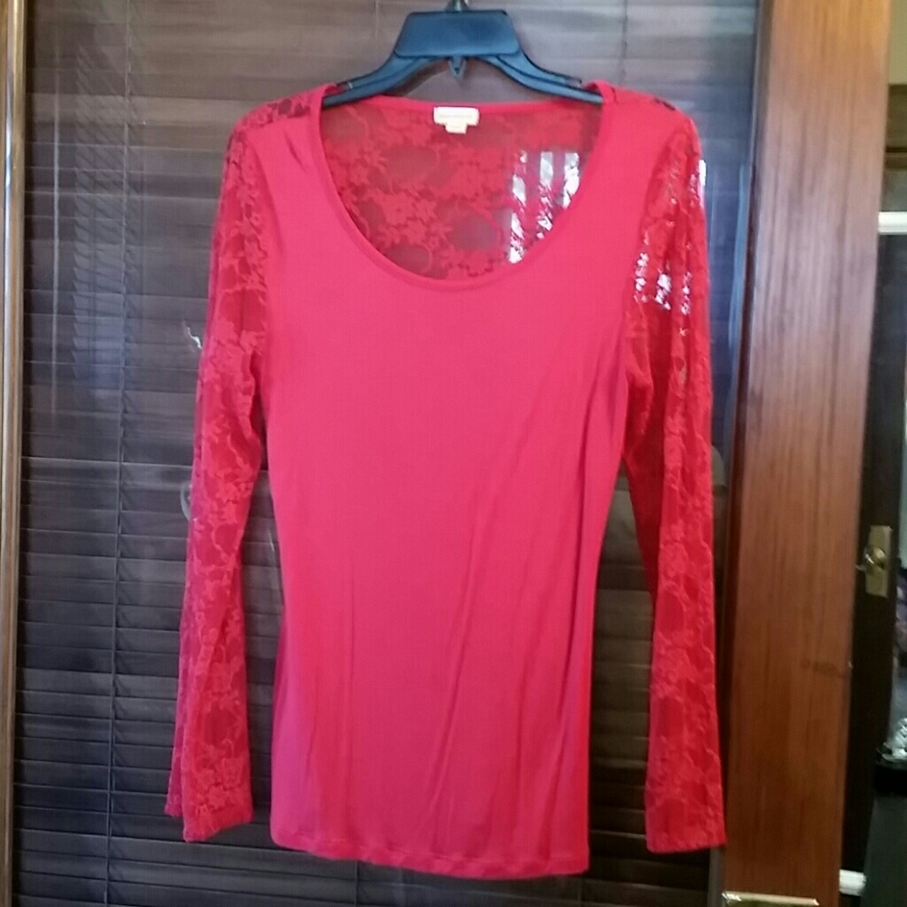 Beautiful top red lace