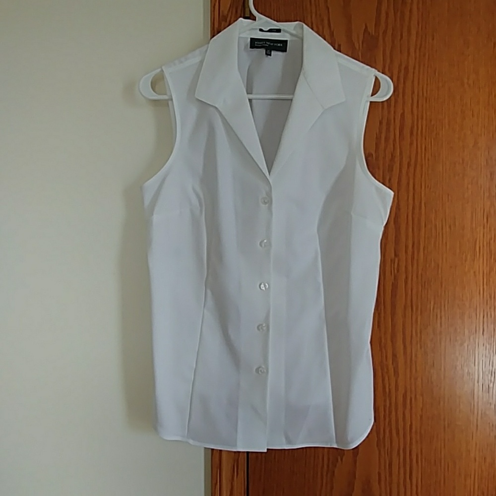 White Sleeveless dress shirt