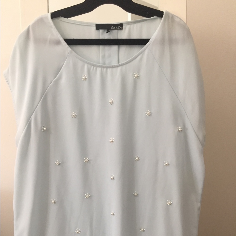 Ro & De short sleeve blouse, size medium! Like new