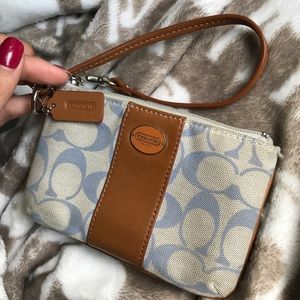 OFFERS?! 🦄Coach wristlet!