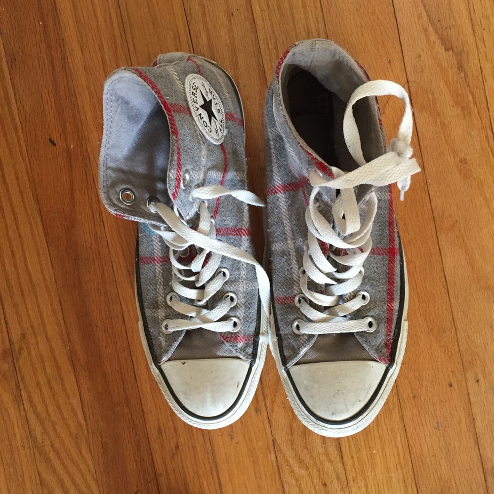 Converse size 8 shoes