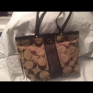 Medium coach bag