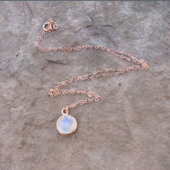 Bold chain necklace w/ faceted gem NWOT - Picture 2 of 5